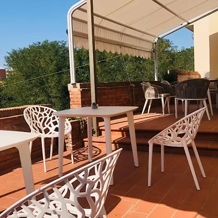 Oda ve Kahvaltı Lavinia 4*