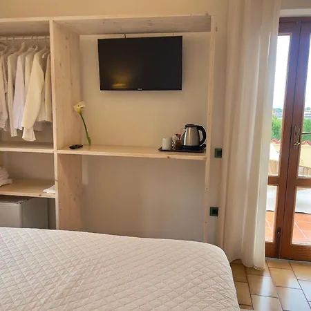 Oda ve Kahvaltı Lavinia 4*